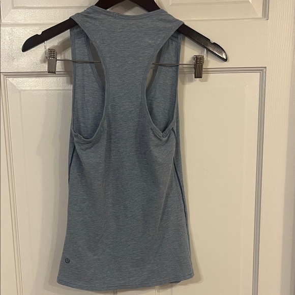 Lululemon Superb Tank Heathered Blue Denim Sleeveless Top. Activewear, Movement - Picture 6 of 7